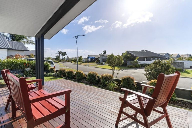 Photo of property in 14 Cassinia Close, Papamoa Beach, Papamoa, 3118