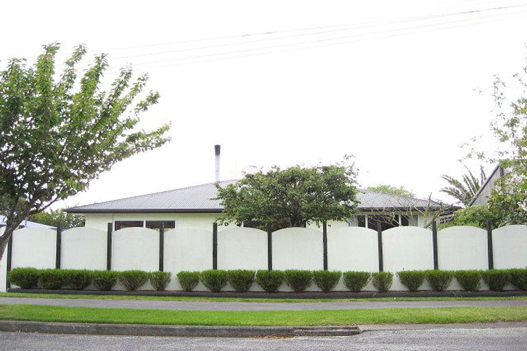 Photo of property in 2 Stephens Street, Rangiora, 7400