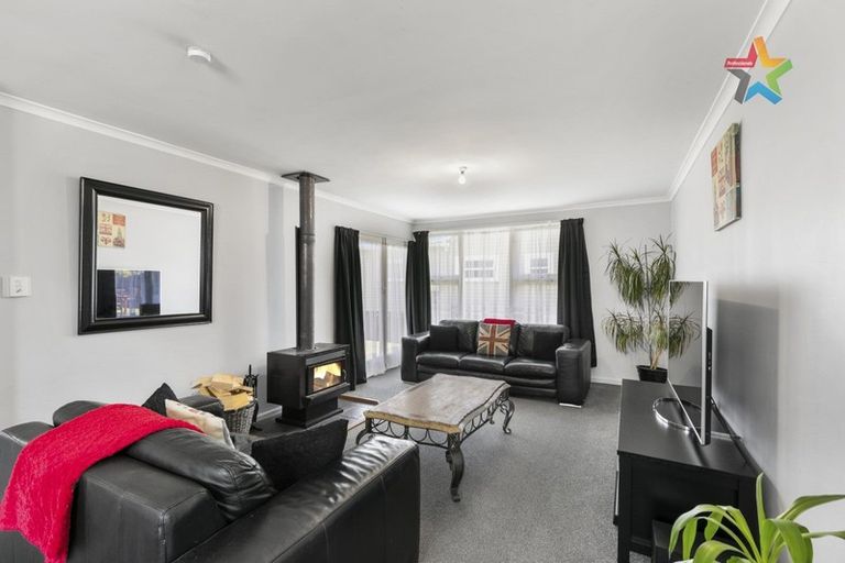 Photo of property in 36 Wellington Road, Wainuiomata, Lower Hutt, 5014