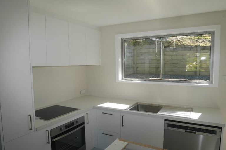 Photo of property in 137a Newlands Road, Newlands, Wellington, 6037