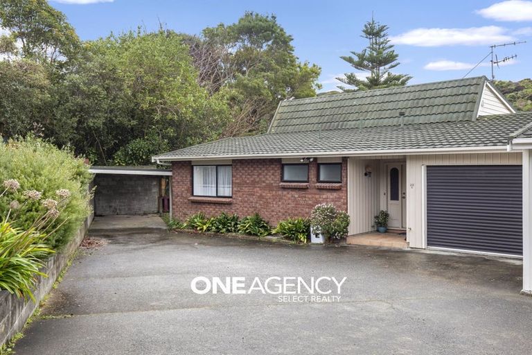 Photo of property in 27a Shackle Lane, Whitby, Porirua, 5024