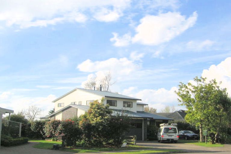 Photo of property in 14 Orchard Place, Lynmore, Rotorua, 3010