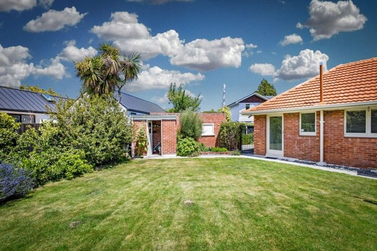 Photo of property in 2/188 Clyde Road, Burnside, Christchurch, 8053