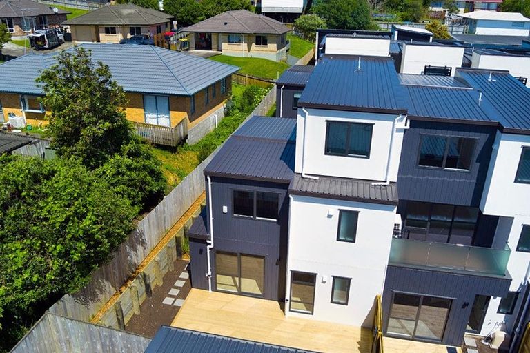 Photo of property in 7/16 Hewlett Road, Massey, Auckland, 0614