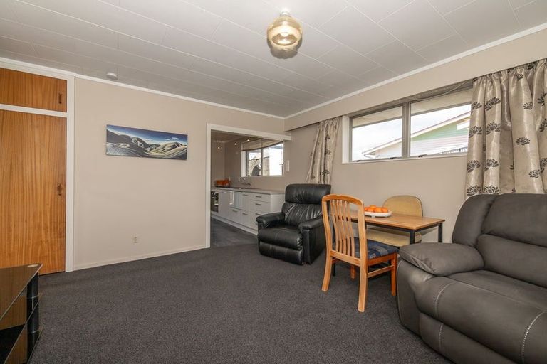 Photo of property in 27 Romilly Street, Westport, 7825