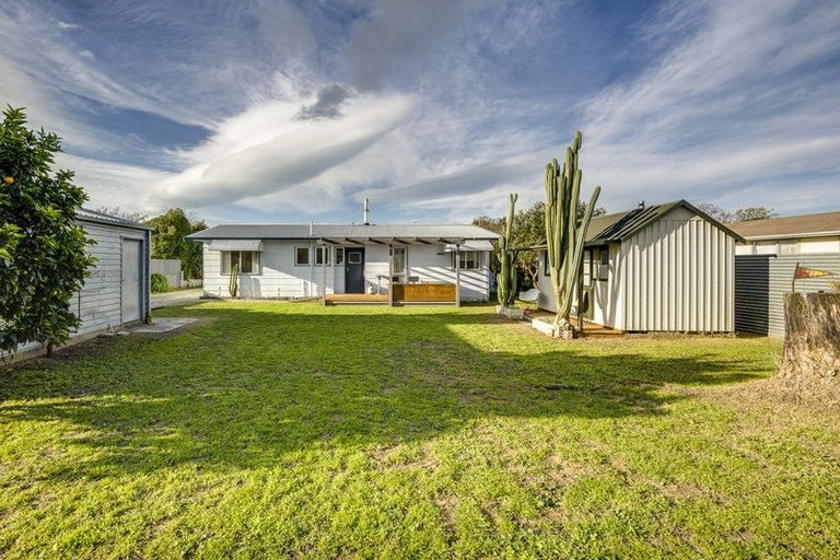 Photo of property in 6 Burton Crescent, Flaxmere, Hastings, 4120