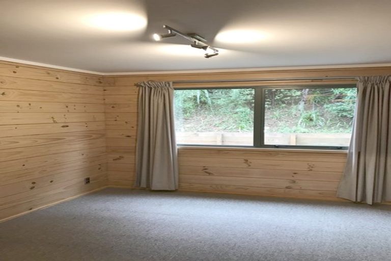 Photo of property in 8a Riverstone Drive, Riverstone Terraces, Upper Hutt, 5018