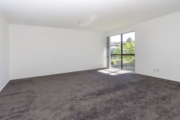 Photo of property in 46 Lexington Drive, Botany Downs, Auckland, 2010