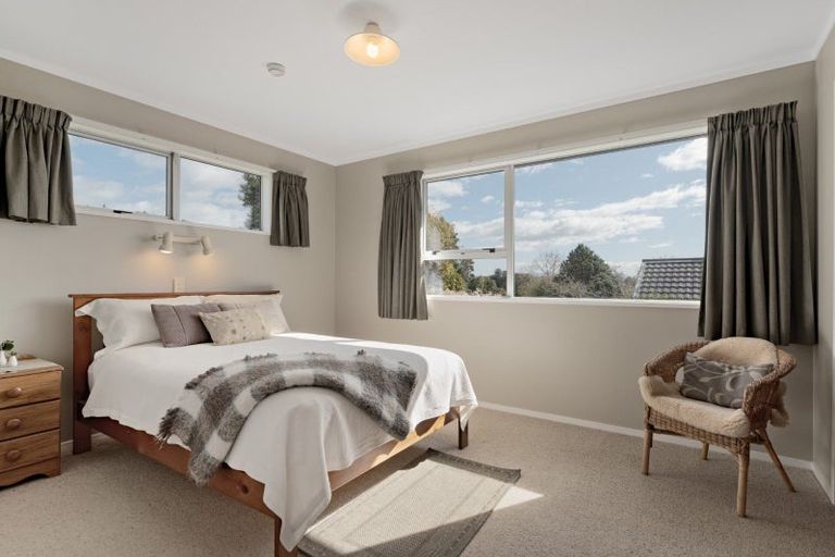 Photo of property in 33 Cumberland Crescent, Welcome Bay, Tauranga, 3112