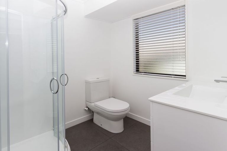 Photo of property in 46 Lexington Drive, Botany Downs, Auckland, 2010