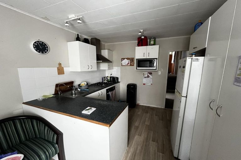 Photo of property in 2a Robson Street, Stokes Valley, Lower Hutt, 5019