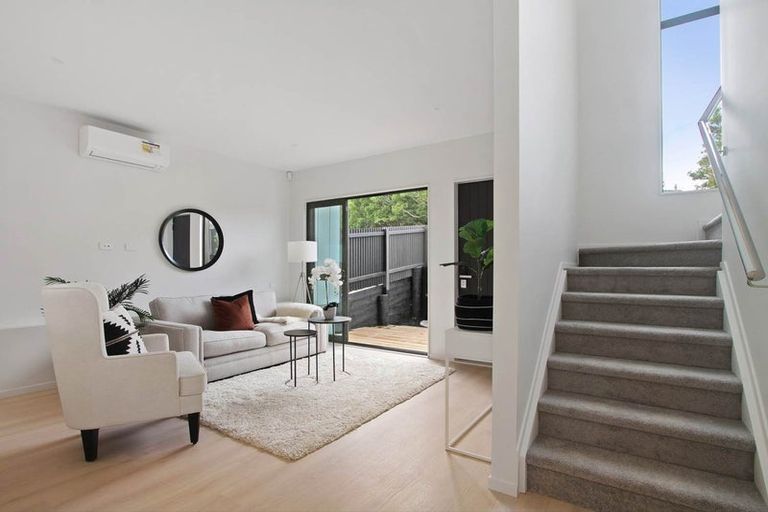 Photo of property in 16 Ranch Terrace, Wanaka, 9382