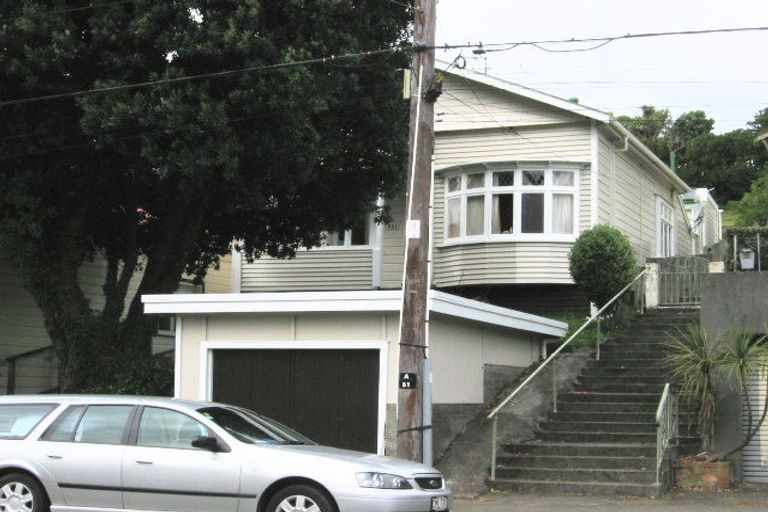 Photo of property in 523 Adelaide Road, Berhampore, Wellington, 6023