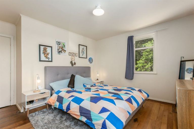 Photo of property in 9 Berkshire Grove, Cannons Creek, Porirua, 5024