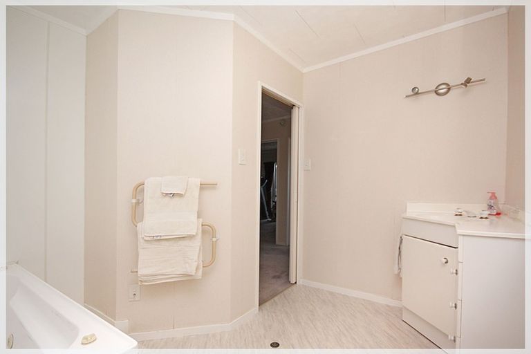 Photo of property in 6 Brown Street, Foxton, 4814