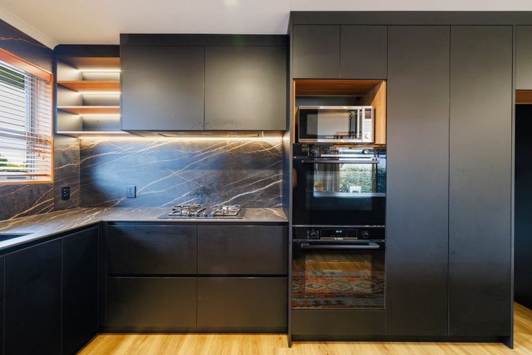 Photo of property in 18 Gibbston Close, Huntington, Hamilton, 3210