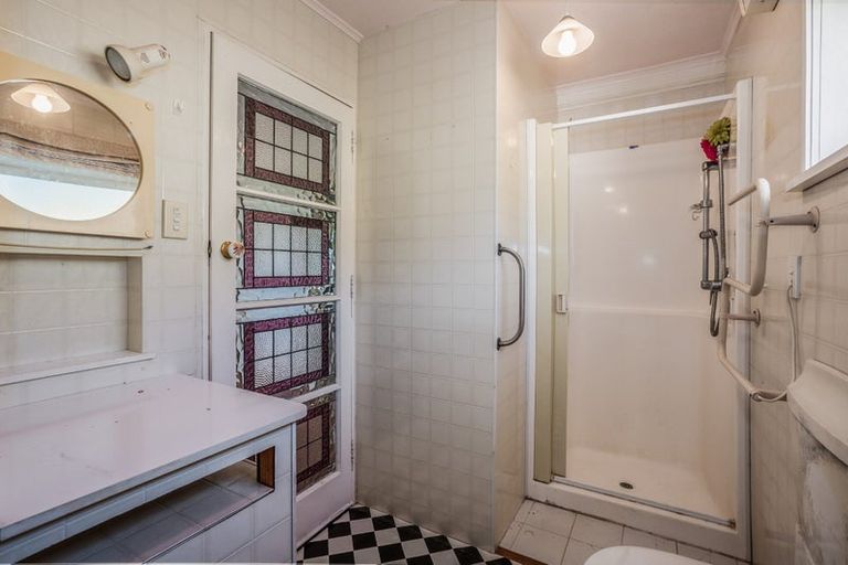 Photo of property in 1 Pukatea Street, Eastbourne, Lower Hutt, 5013