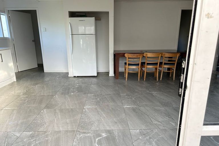 Photo of property in 8 Tindall Crescent, Otara, Auckland, 2023