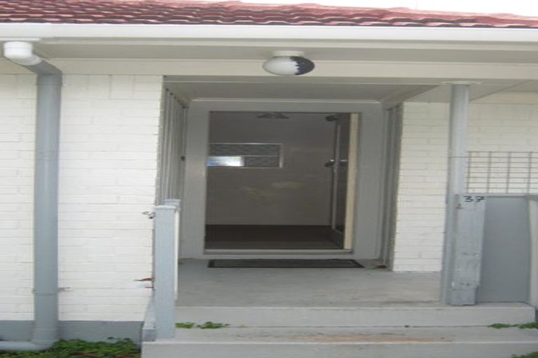 Photo of property in 37 Rodney Street, Howick, Auckland, 2014