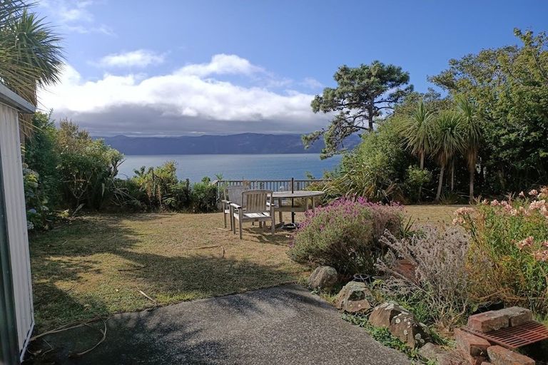 Photo of property in 164 Seatoun Heights Road, Seatoun, Wellington, 6022