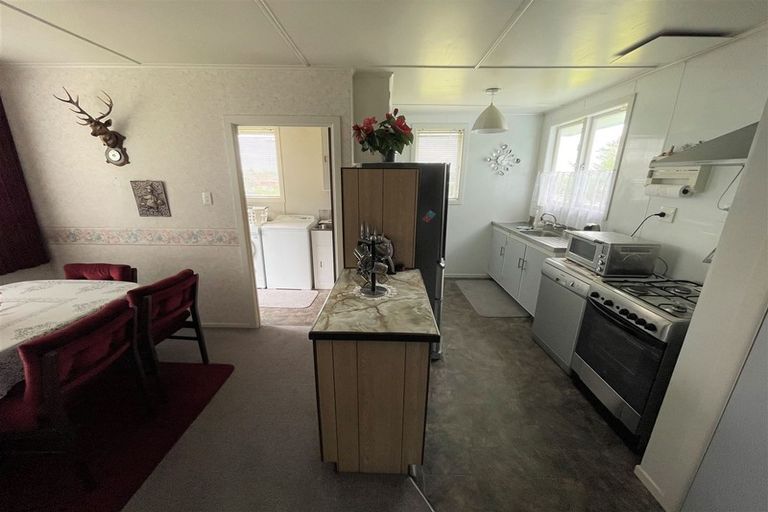 Photo of property in 7 Pateke Place, Tokoroa, 3420