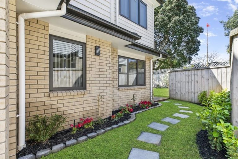 Photo of property in 15c Omana Road, Papatoetoe, Auckland, 2025