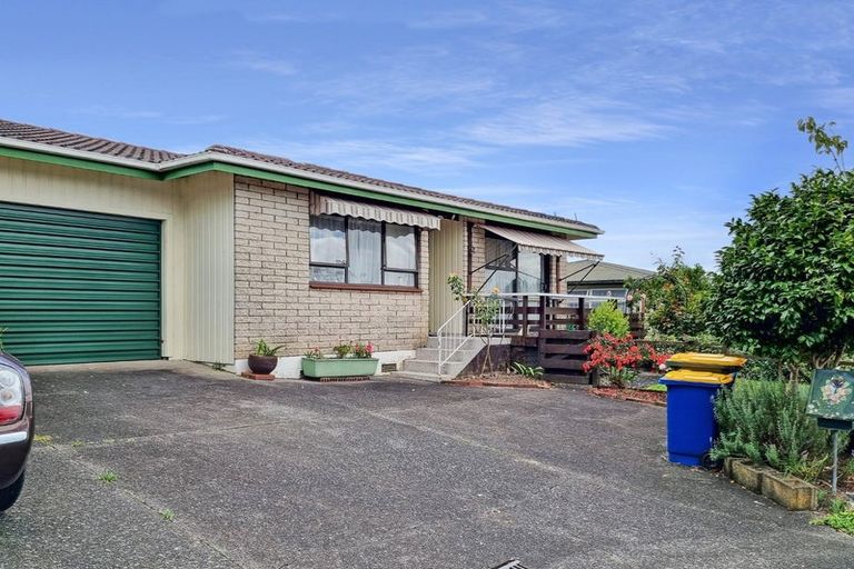 Photo of property in 4/15 Seabrook Avenue, New Lynn, Auckland, 0600
