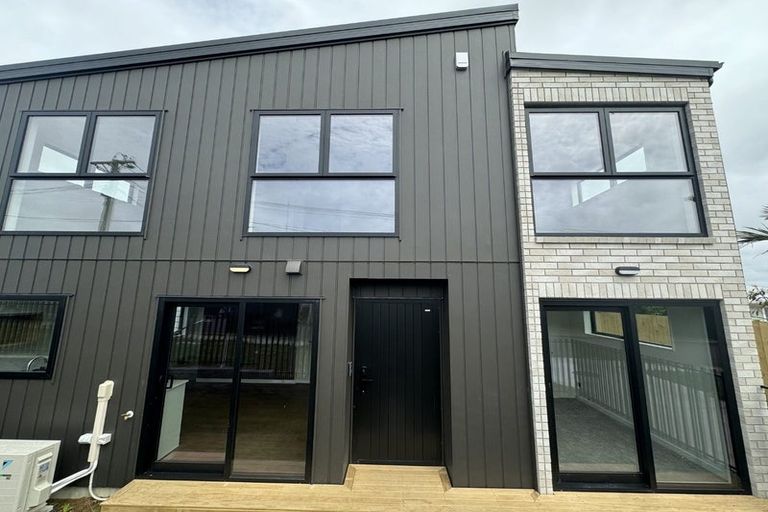 Photo of property in 1/30 Wellesley Road, Mangere Bridge, Auckland, 2022