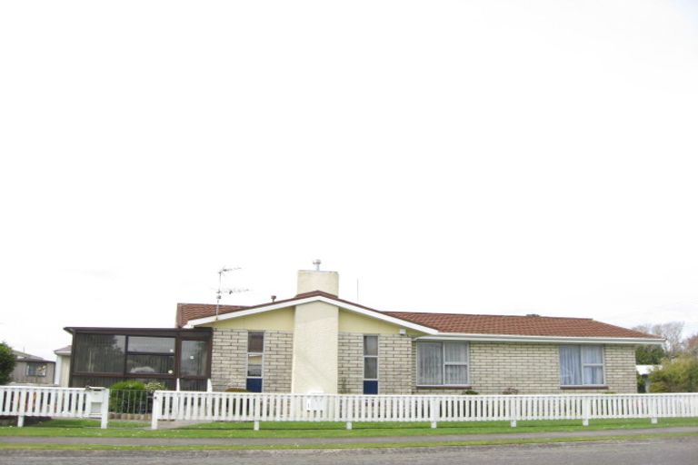 Photo of property in 10 Brookes Street, Inglewood, 4330