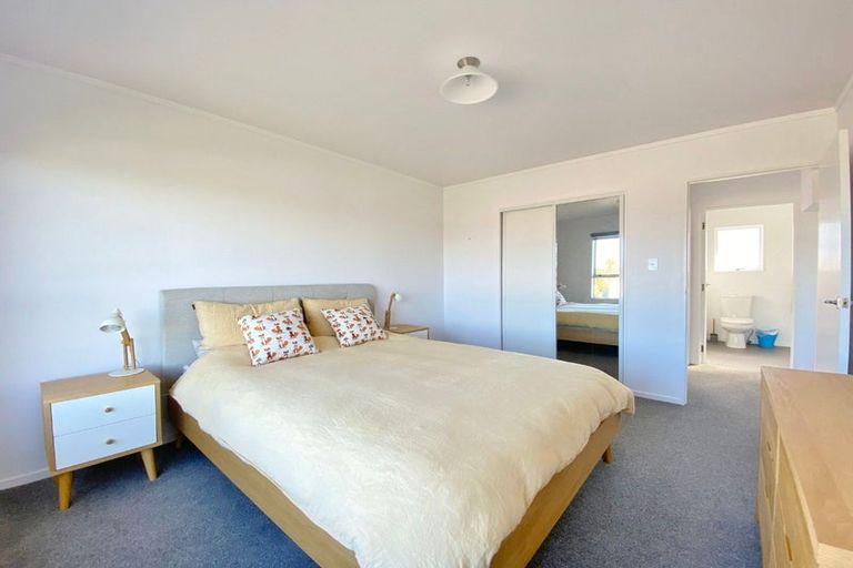 Photo of property in 1/11 Karaka Street, New Lynn, Auckland, 0600