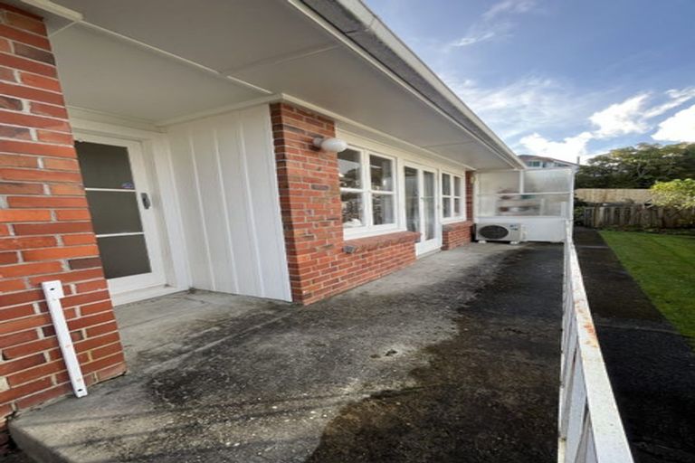 Photo of property in 3/3 Penzance Road, Mairangi Bay, Auckland, 0630
