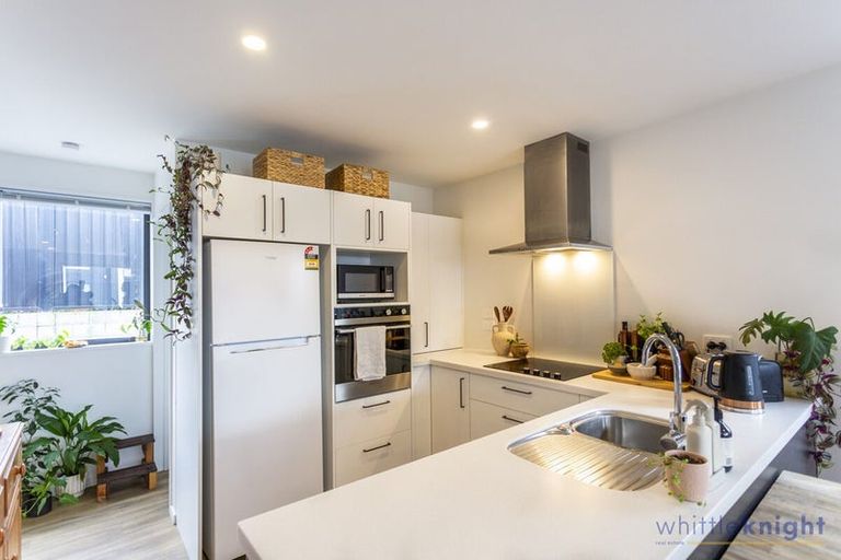 Photo of property in 14 Wheatsheaf Lane, Heathcote Valley, Christchurch, 8022