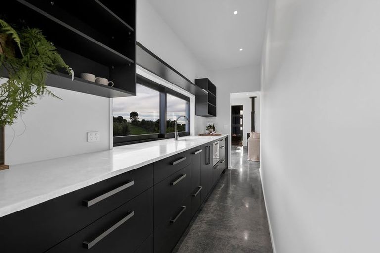 Photo of property in 29 Washer Road, Omata, New Plymouth, 4374