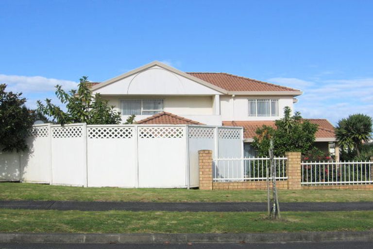 Photo of property in 1 Delray Place, Shamrock Park, Auckland, 2016
