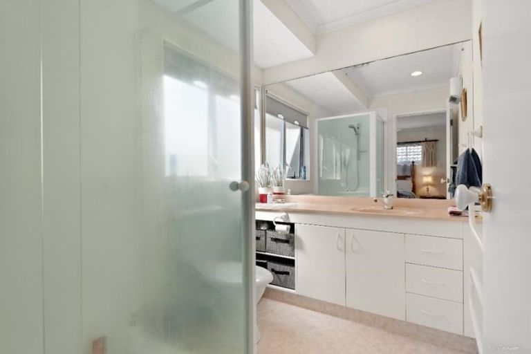 Photo of property in 15 Palmcrest Grove, Highland Park, Auckland, 2010