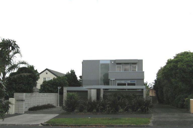 Photo of property in 32a Harbour View Road, Point Chevalier, Auckland, 1022