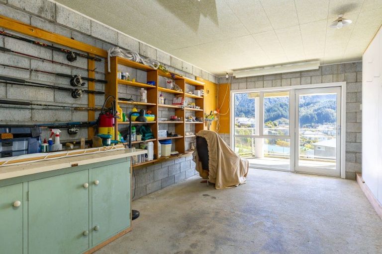 Photo of property in 29 Seaview Crescent, Picton, 7220