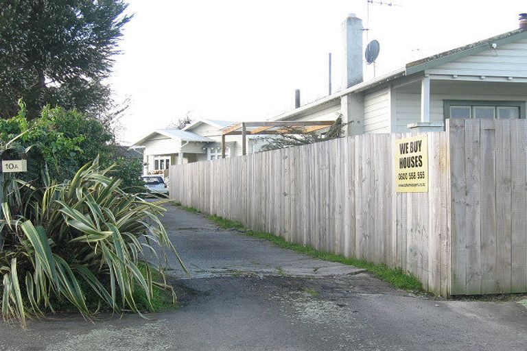 Photo of property in 10a Wellington Street, Feilding, 4702