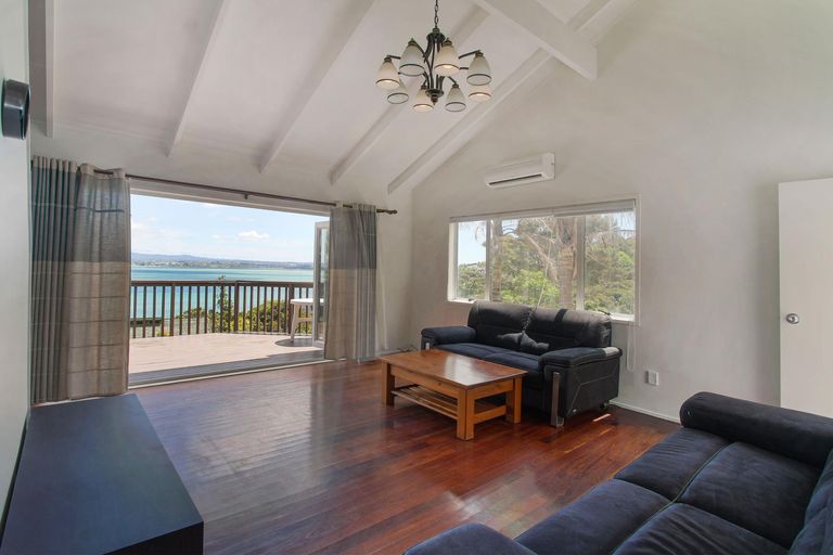 Photo of property in 87 Hadfield Street, Beach Haven, Auckland, 0626