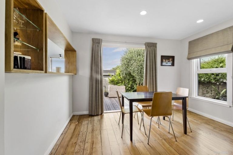 Photo of property in 87 Te Wharepouri Street, Berhampore, Wellington, 6023