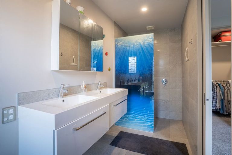 Photo of property in 4 Yarrum Lane, Avonhead, Christchurch, 8042