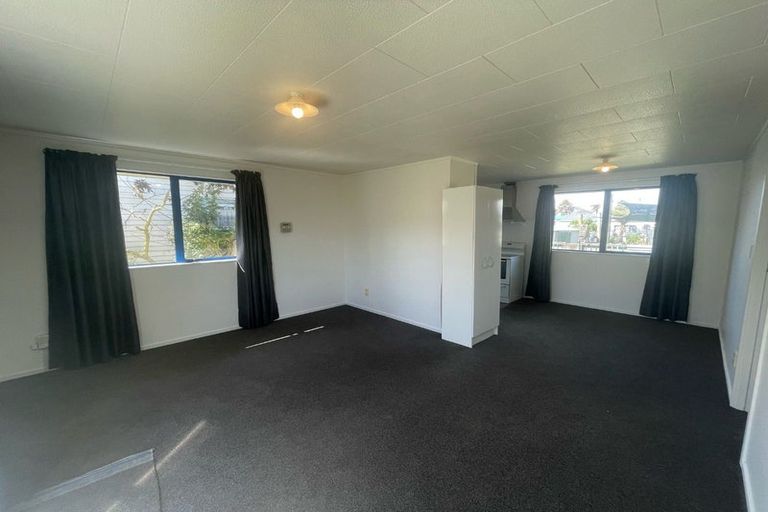 Photo of property in 1a Kent Road, Manurewa, Auckland, 2102