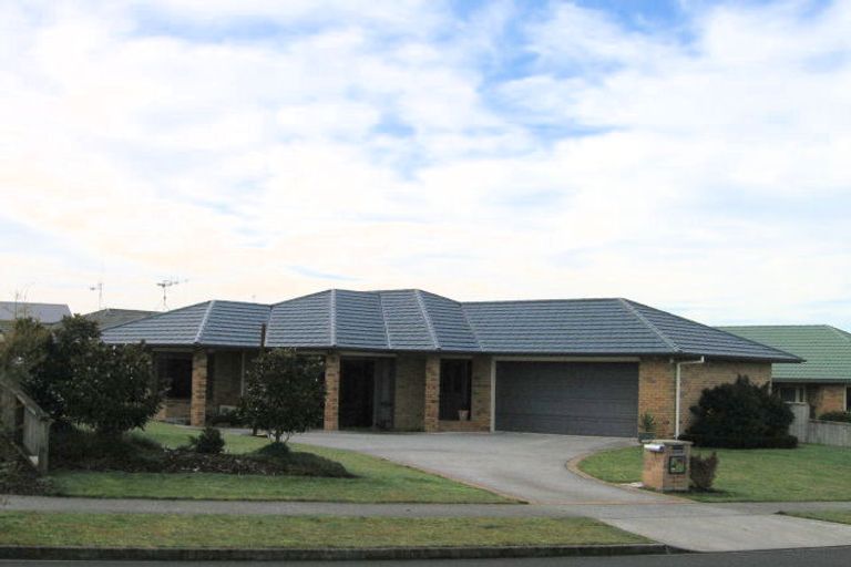 Photo of property in 90 Ayrshire Drive, Grandview Heights, Hamilton, 3200