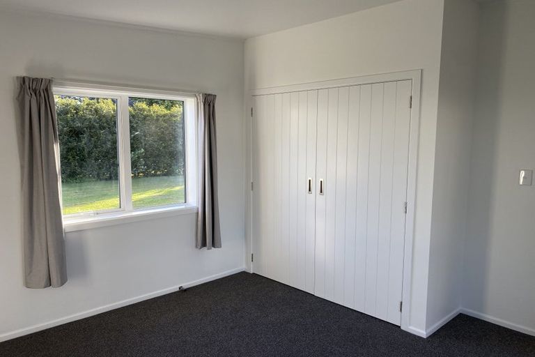 Photo of property in 36 Taupaki Road, Taupaki, Henderson, 0782