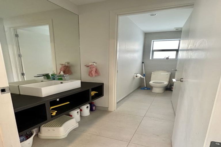 Photo of property in 68 Arran Road, Browns Bay, Auckland, 0630