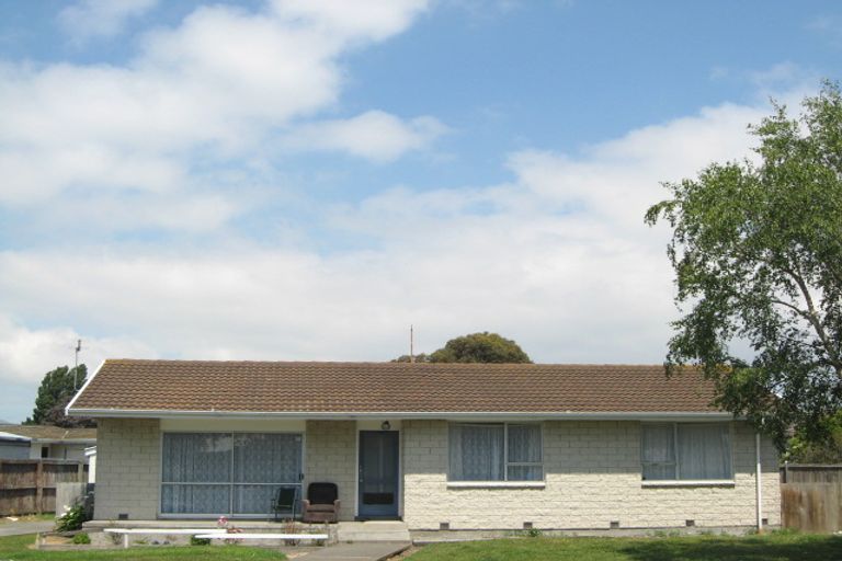 Photo of property in 28 Guernsey Street, Aranui, Christchurch, 8061