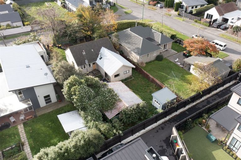 Photo of property in 20 Newall Avenue, Bryndwr, Christchurch, 8052