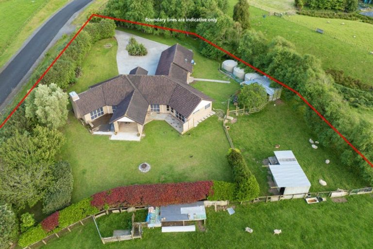 Photo of property in 21 Old Barn Road, Opaheke, Papakura, 2584