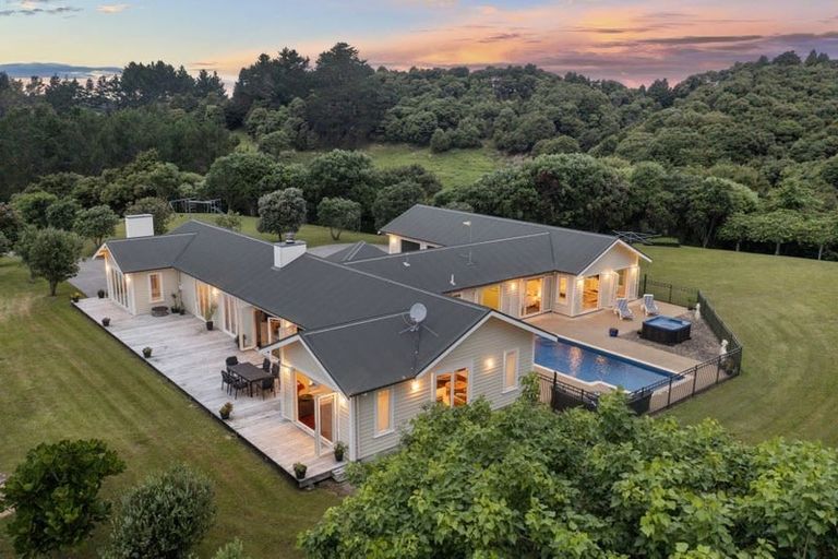 Photo of property in 551 Upper Waiwera Road, Puhoi, Silverdale, 0994