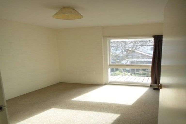 Photo of property in 2/99 Aikmans Road, Merivale, Christchurch, 8014
